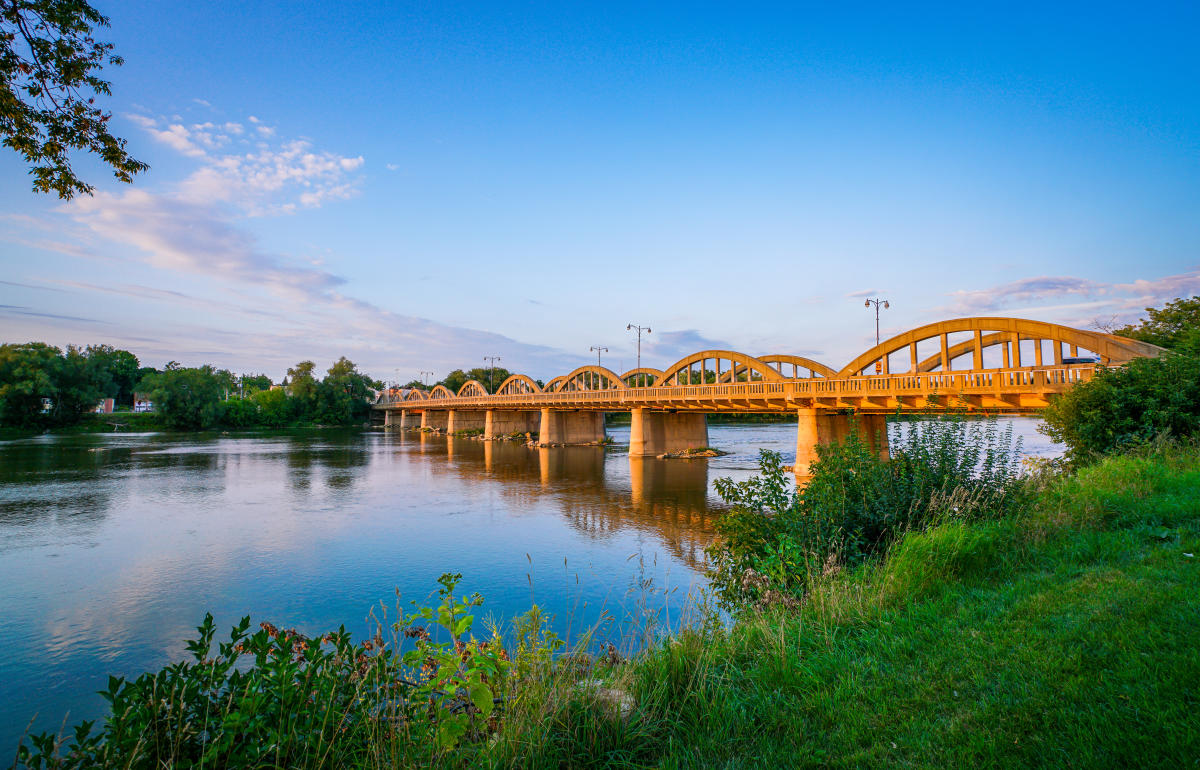 Haldimand County cityscape and real estate market